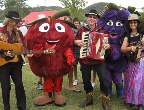 Continental Party Band Brisbane - Roving Bands Musicians Singers